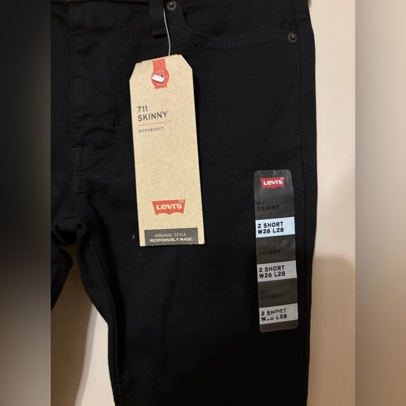 Levi's 711 Women's Skinny Jeans Black Size 2 Short W26 L28 NWTs - Picture 4 of 9